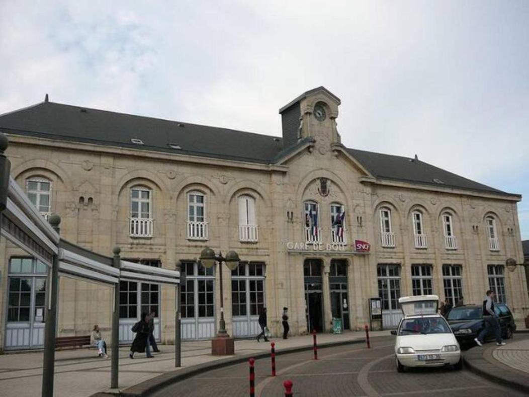 L'Escapade Proche Centre Parking Home-One Dole Bagian luar foto